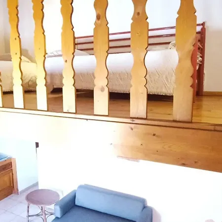 Βίλα Traditional Rustic Family Duplex With Balcony - Casa 1