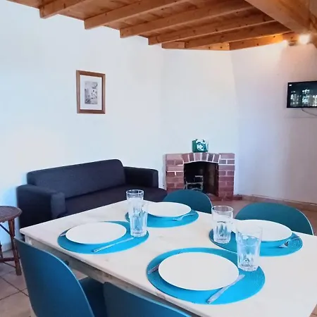 Traditional Rustic Family Duplex With Balcony - Casa 1 *