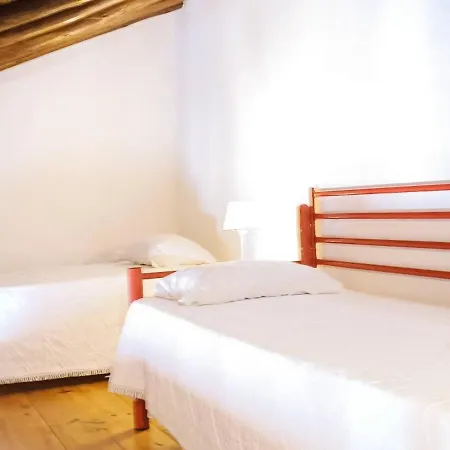 Traditional Rustic Family Duplex With Balcony - Casa 1